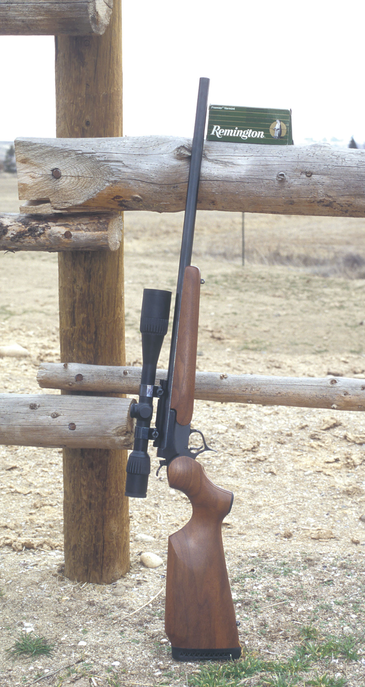 A Thompson/Center Encore with a 26-inch heavy barrel and fitted with a Weaver Grand Slam 6-20x scope was used to develop .22-250 Remington handloads.